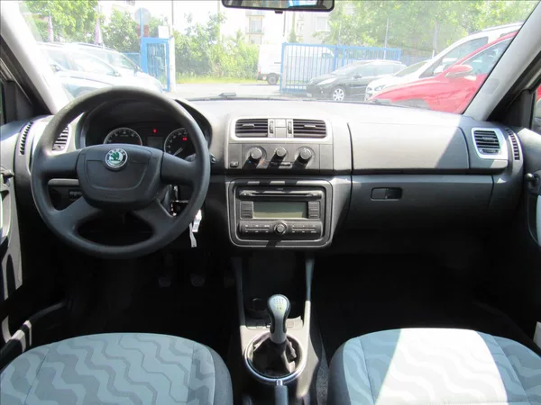 Škoda Fabia 1,2 HTP 44KW Ambiente - foto 11