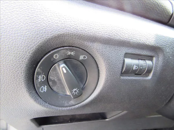 Škoda Fabia 1,2 HTP 44KW Ambiente - foto 20