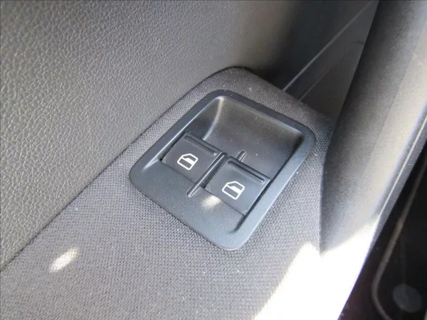 Volkswagen Polo 1,6 TDI 66kW Match - foto 23