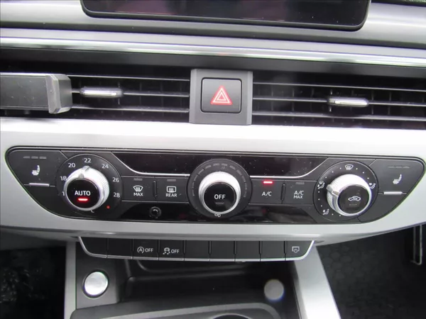 Audi A4 2,0 TDI 110kW Sedan - foto 20