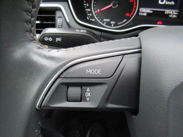 Audi A4 2,0 TDI 110kW Sedan - foto 23