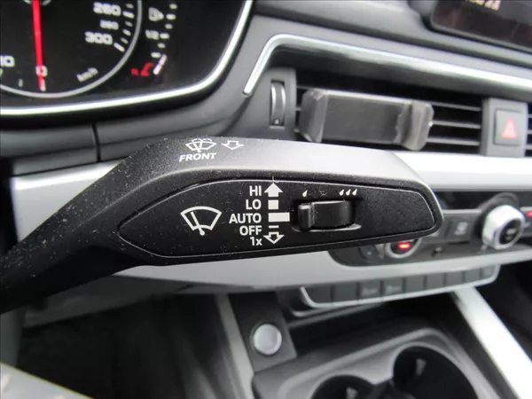 Audi A4 2,0 TDI 110kW Sedan - foto 24
