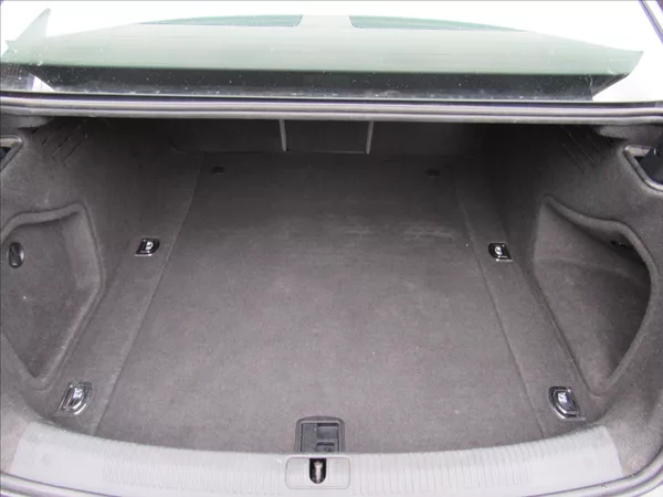 Audi A4 2,0 TDI 110kW Sedan - foto 28