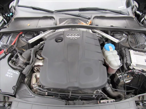 Audi A4 2,0 TDI 110kW Sedan - foto 30