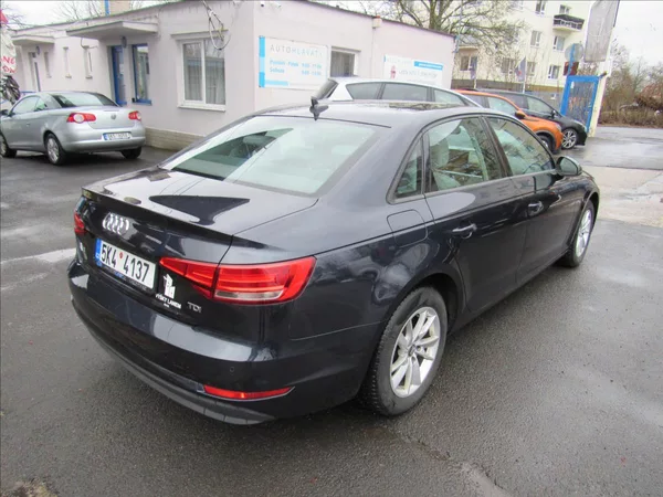 Audi A4 2,0 TDI 110kW Sedan - foto 6