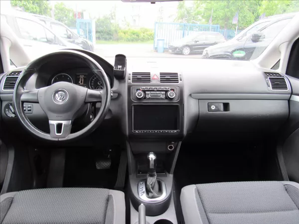 Volkswagen Touran 2,0 TDI 103kW DSG - foto 11