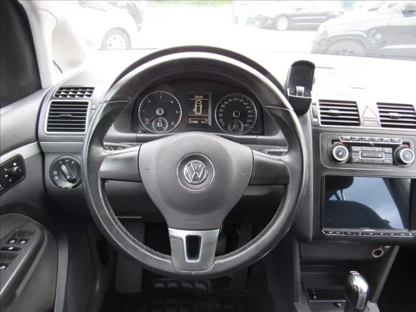 Volkswagen Touran 2,0 TDI 103kW DSG - foto 12