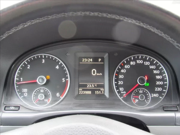Volkswagen Touran 2,0 TDI 103kW DSG - foto 13