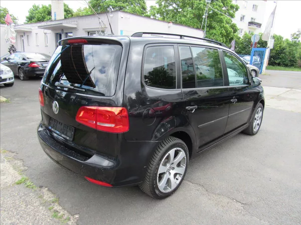 Volkswagen Touran 2,0 TDI 103kW DSG - foto 6