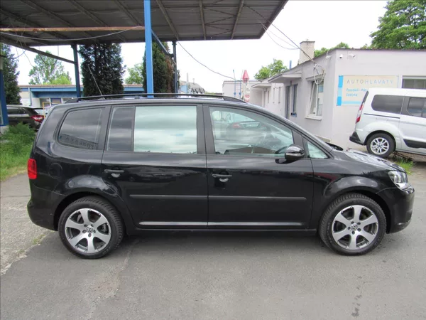 Volkswagen Touran 2,0 TDI 103kW DSG - foto 8