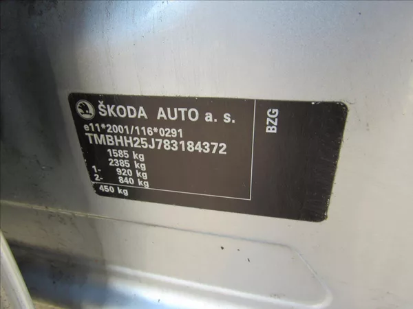 Škoda Fabia 1,2 HTP 51kW Combi - foto 24