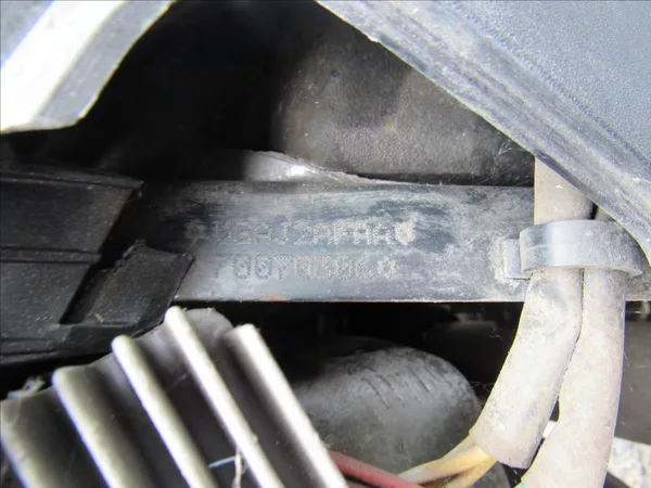 Peugeot 500 27KW Plexi štít 0,5 - foto 17