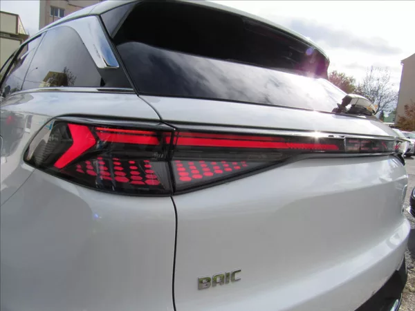 BAIC X7 1,5 T Nové AUT Panorama 130 KW - foto 43