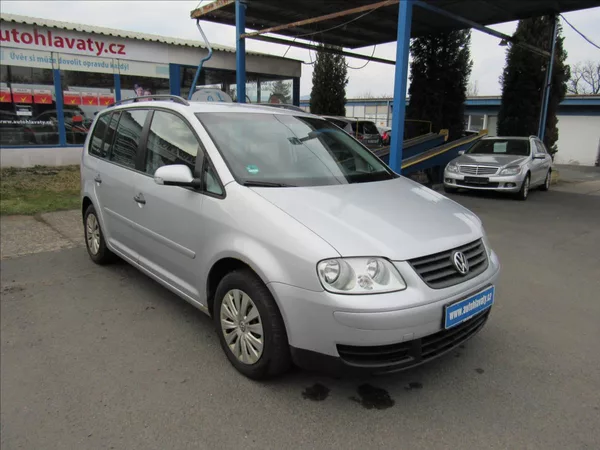 Volkswagen Touran 1,6 MPi 75kW - foto 3