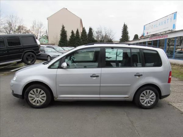 Volkswagen Touran 1,6 MPi 75kW - foto 7