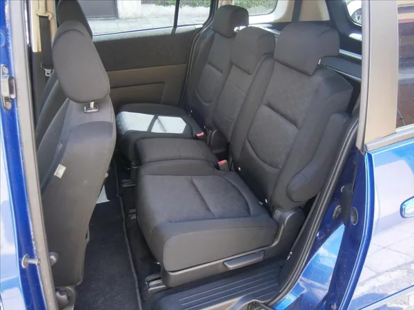 Mazda 5 2,0 D 81 KW - foto 8