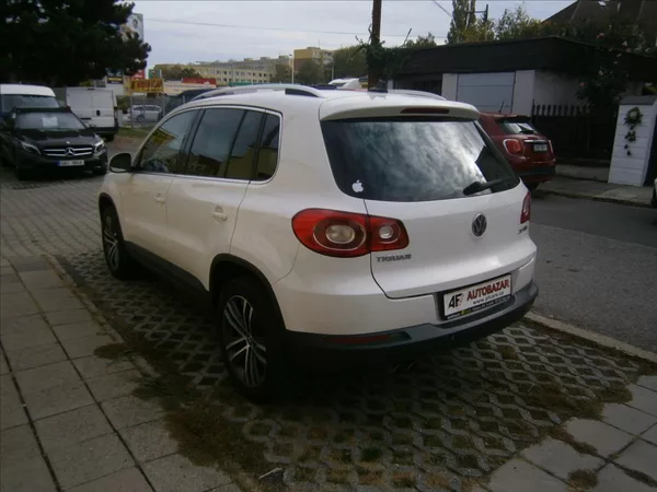Volkswagen Tiguan 2,0 TDI 4 MOTION 125 KW - foto 4