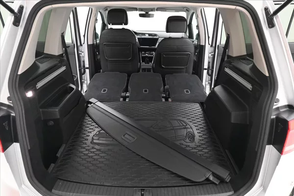 Volkswagen Touran 1,6 TDI 85kW Navi Senzory - foto 11