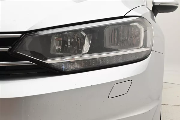 Volkswagen Touran 1,6 TDI 85kW Navi Senzory - foto 28