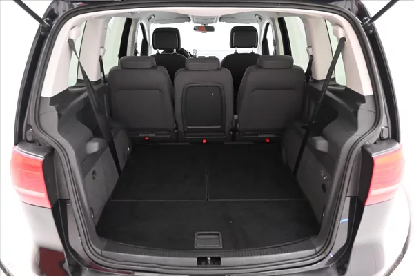 Volkswagen Touran 2,0 TDI 103kW DSG 7 míst Nová - foto 11