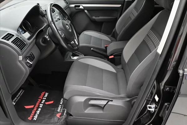 Volkswagen Touran 2,0 TDI 103kW DSG 7 míst Nová - foto 14