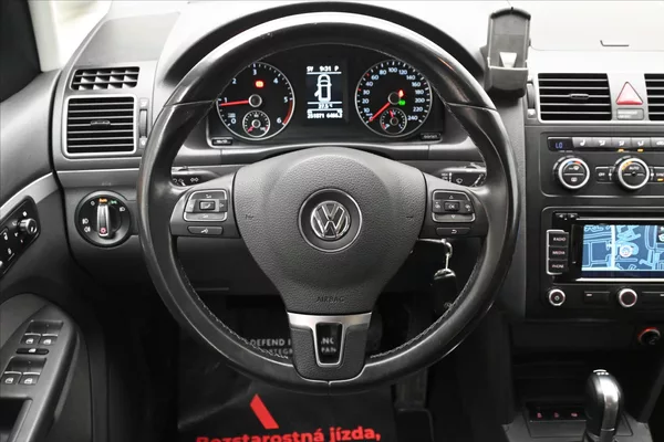 Volkswagen Touran 2,0 TDI 103kW DSG 7 míst Nová - foto 19