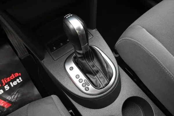 Volkswagen Touran 2,0 TDI 103kW DSG 7 míst Nová - foto 22