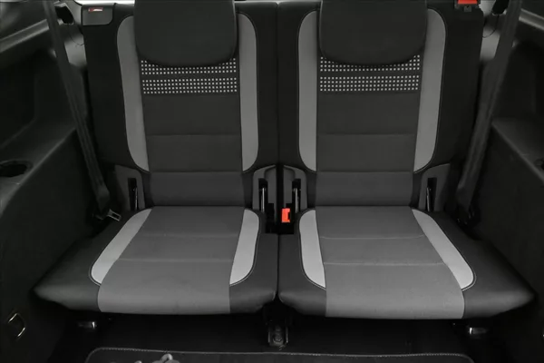 Volkswagen Touran 2,0 TDI 103kW DSG 7 míst Nová - foto 28