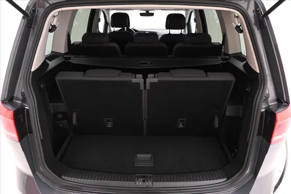 Volkswagen Touran 2,0 TDI 110KW DSG 7míst Záruka - foto 10