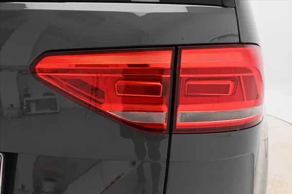 Volkswagen Touran 2,0 TDI 110KW DSG 7míst Záruka - foto 33