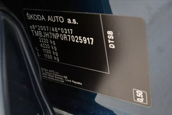 Škoda Superb 2,0 TDI 110 kW DSG Style Záruk - foto 12