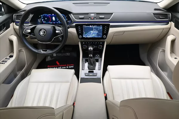 Škoda Superb 2,0 TDI 110 kW DSG Style Záruk - foto 15