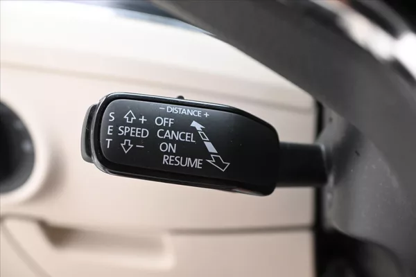 Škoda Superb 2,0 TDI 110 kW DSG Style Záruk - foto 24