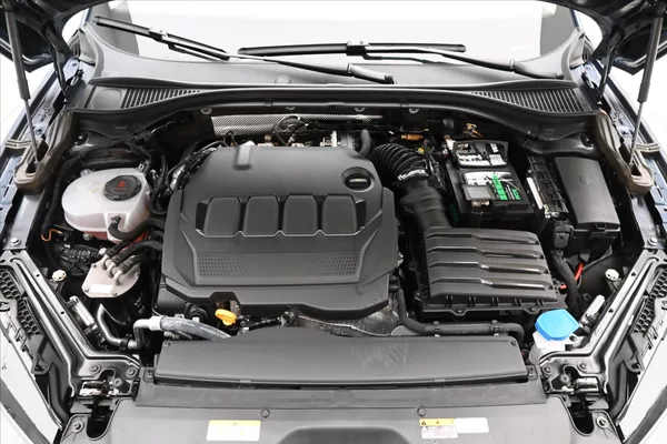 Škoda Superb 2,0 TDI 110 kW DSG Style Záruk - foto 9