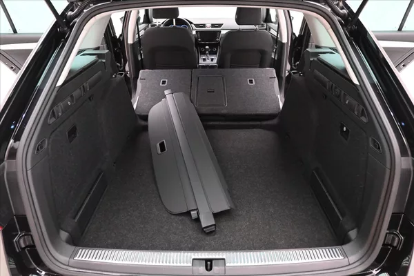 Škoda Superb 2,0 TDI 110kW DSG Clever Záruk - foto 11