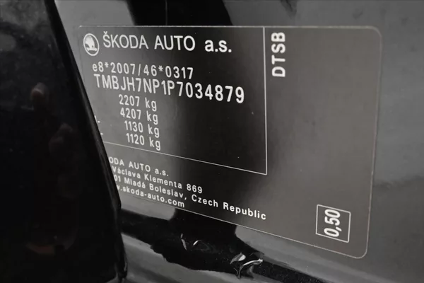 Škoda Superb 2,0 TDI 110kW DSG Clever Záruk - foto 12