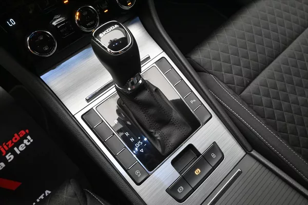 Škoda Superb 2,0 TDI 110kW DSG Clever Záruk - foto 22