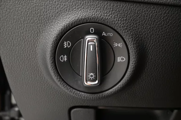 Škoda Superb 2,0 TDI 110kW DSG Clever Záruk - foto 26