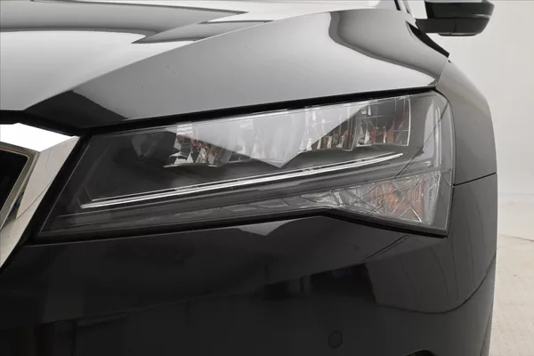 Škoda Superb 2,0 TDI 110kW DSG Clever Záruk - foto 28