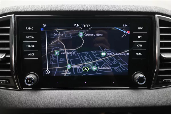 Škoda Karoq 2,0 TDI 85kW DSG Ambition Záru - foto 20