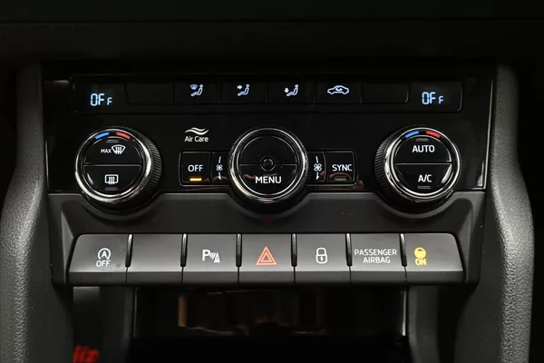 Škoda Karoq 2,0 TDI 85kW DSG Ambition Záru - foto 21