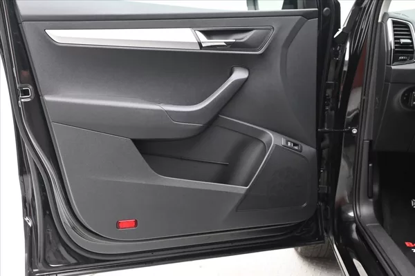 Škoda Karoq 2,0 TDI 85kW DSG Ambition Záru - foto 23