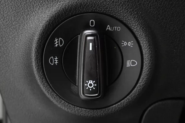 Škoda Karoq 2,0 TDI 85kW DSG Ambition Záru - foto 25