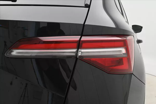Škoda Karoq 2,0 TDI 85kW DSG Ambition Záru - foto 30