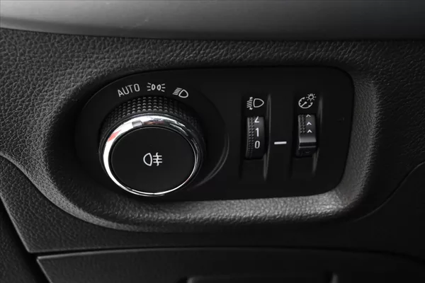 Opel Astra 1,5 CDTi 90 kW Park. Kamera Zá - foto 25