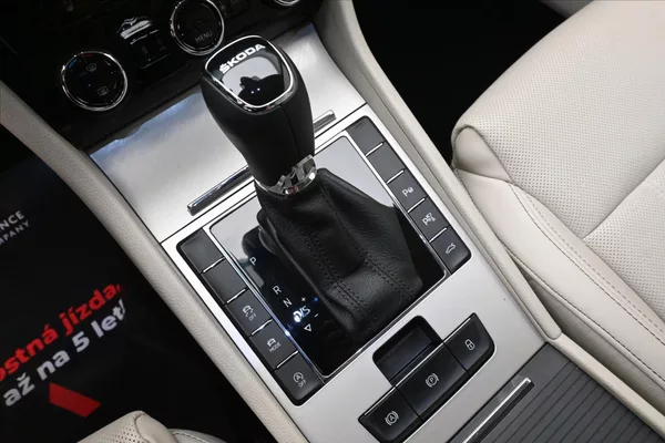 Škoda Superb 2,0 TDI 147 kW L&K DSG Záruka - foto 23