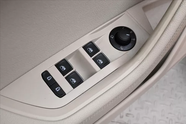 Škoda Superb 2,0 TDI 147 kW L&K DSG Záruka - foto 26