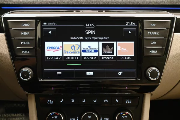 Škoda Superb 2,0 TDI 140 kW DSG L&K Záruka - foto 19