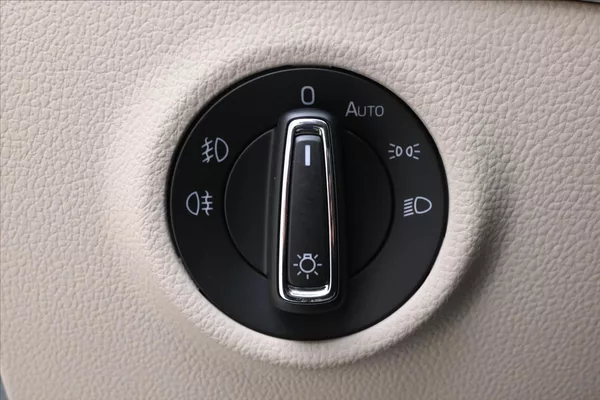 Škoda Superb 2,0 TDI 140 kW DSG L&K Záruka - foto 27