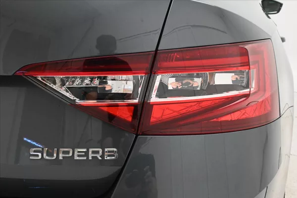Škoda Superb 2,0 TDI 140 kW DSG L&K Záruka - foto 31